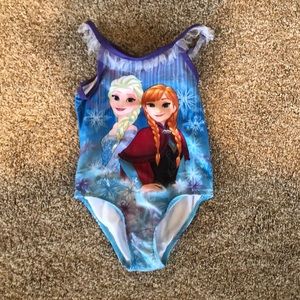 ❄️ Never worn Frozen swimsuit! ❄️